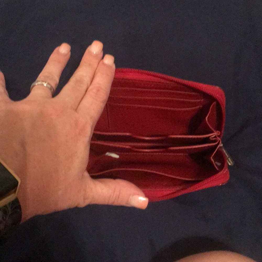 Wrist wallet !  Needs love ! - Picture 2 of 3